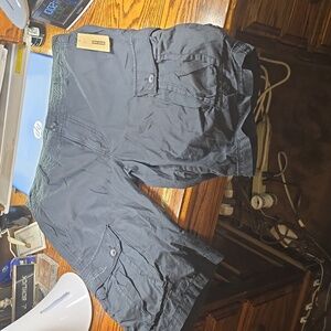 DKNY size 34 Caro shorts black